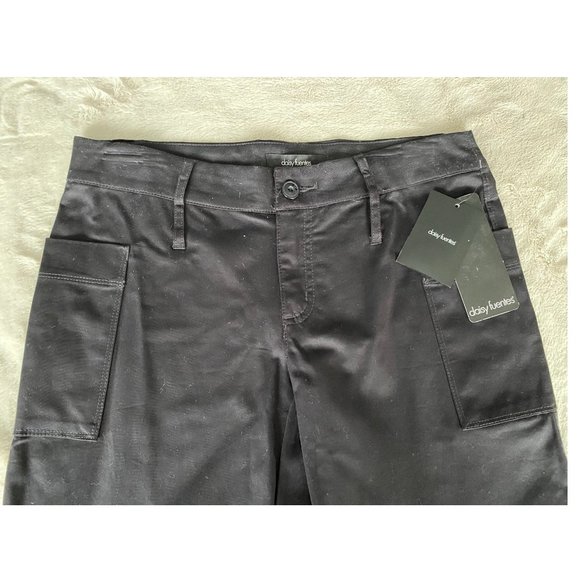 DAISY FUENTES Black Lightweight Wide Leg Pants - Picture 4 of 7